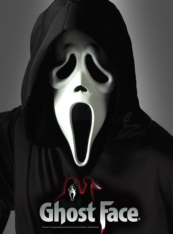 Eine Person, die die „Original Scream Latex-Maske mit Kapuze“ und einen schwarzen Kapuzenmantel trägt; unten im Bild sind der Schriftzug „Ghost Face“ und das Logo zu sehen – perfekt für jedes Halloween-Kostüm.