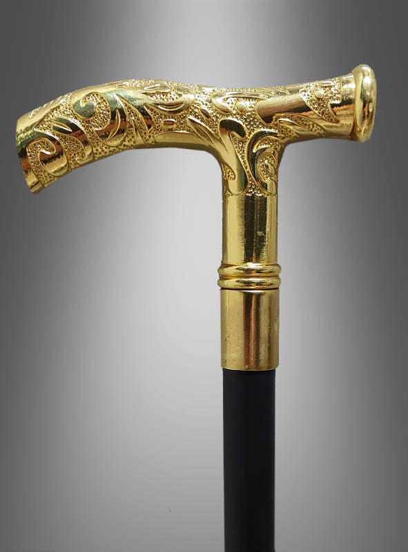Selbstverständlich! Hier ist eine überarbeitete Version des Satzes unter Verwendung Ihrer Produktdaten: Der edle Gehstock mit goldenem Griff (93 cm) präsentiert sich in elegantem Schwarz mit einem kunstvoll verzierten, goldfarbenen Griff und wirkt vor einem sanft verlaufenden grauen Hintergrund besonders edel – ein stilvolles Accessoire für jedes anspruchsvolle Outfit.
