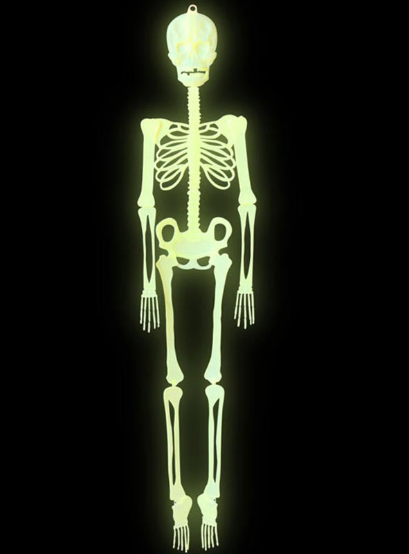 Nachtleuchtendes Skelett, 150 cm, Deko – ein leuchtendes Skelett auf schwarzem Hintergrund, nach vorne gerichtet mit ausgestreckten Armen und Beinen. Perfekt als Skelett-Dekoration für Ihre Halloween-Party oder als auffälliges Highlight in jeder Gruselkulisse.