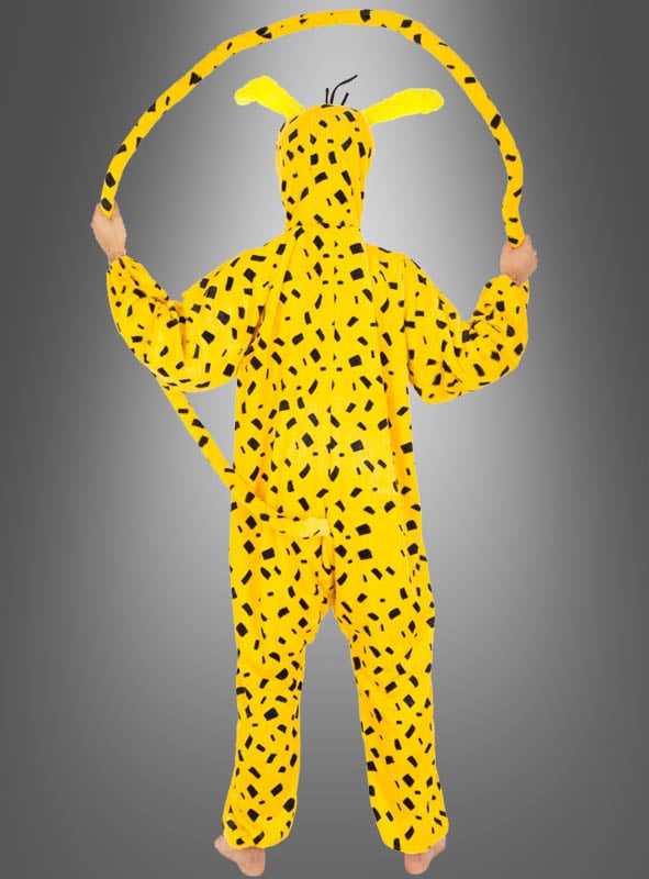 Eine Person, die das Marsupilami-Kostüm für Erwachsene trägt – mit seinem unverwechselbaren gelben, schwarz gepunkteten Design, den langen Ohren und dem verspielten Schwanz –, steht barfuß und mit dem Rücken zur Kamera vor einem grauen Hintergrund. Dieses Comic-Kostüm für Erwachsene fängt den skurrilen Charakter der beliebten Figur ein.