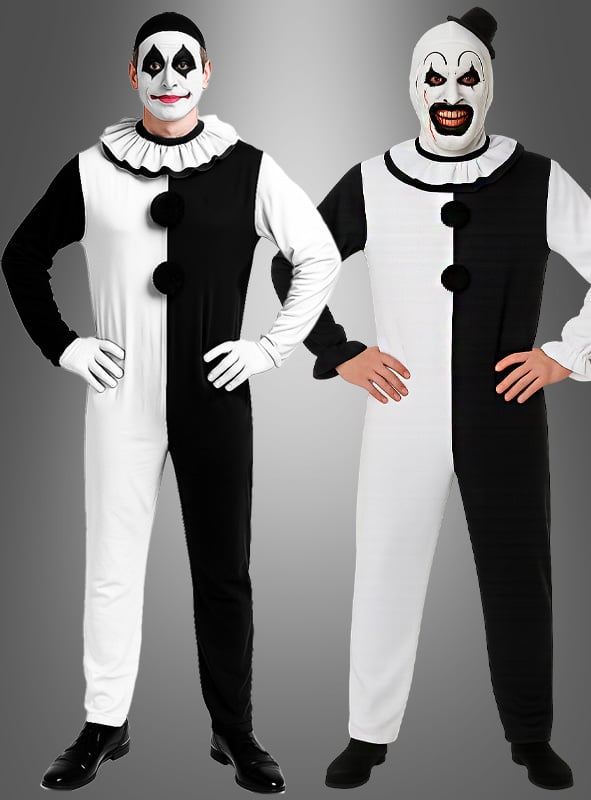 Zwei Personen tragen das schwarz-weiße Clown-Kostüm im klassischen Harlekin-Design mit Rüschenkragen; eine davon hat ein dramatisches schwarz-weißes Gesichts-Make-up, das von einem Horrorclown inspiriert ist, während die andere das Kostüm mit einer weißen Maske mit übertriebenen Details kombiniert.
