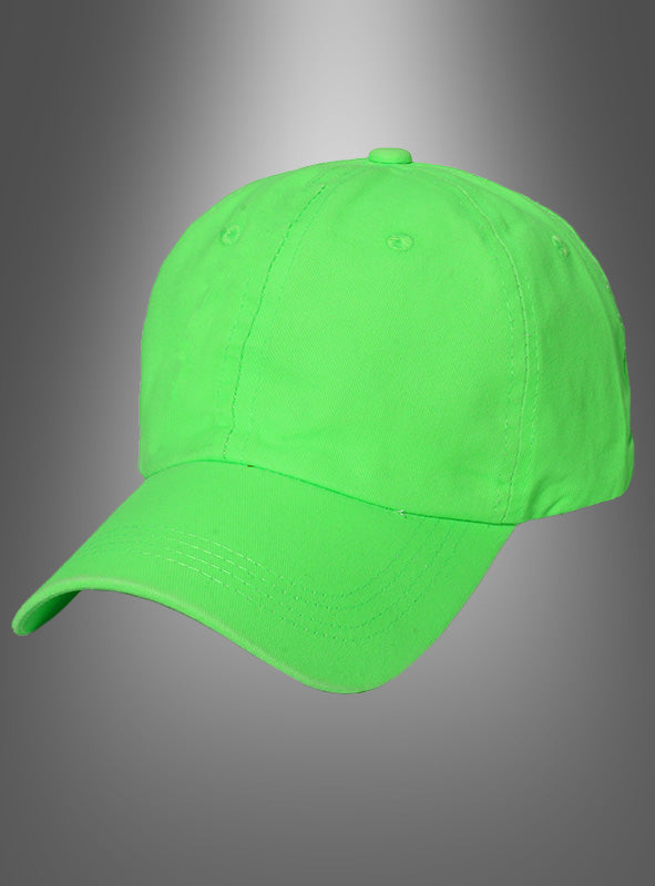 Eine schlichte, leuchtend grüne Baseballkappe im Neon-Look wird vor einem schlichten grauen Hintergrund mit Farbverlauf präsentiert und erinnert an den coolen 80er- und 90er-Jahre-Stil – perfekt für Liebhaber der Retro-Mode.