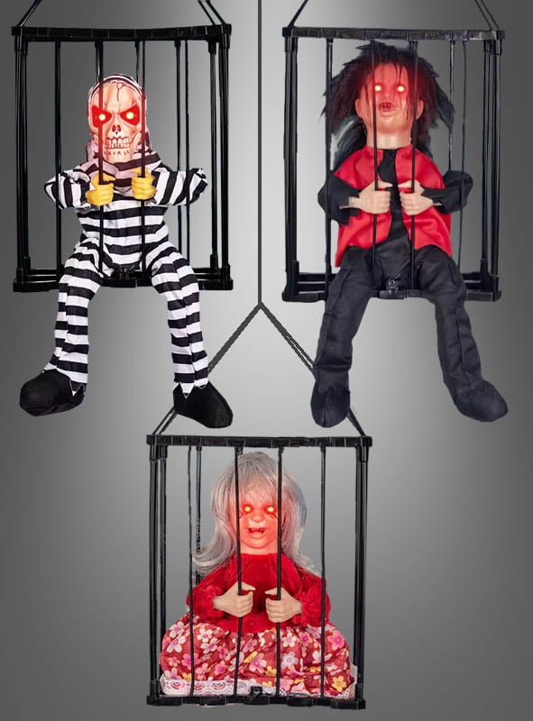 Drei animierte Halloween-Figuren im Käfig mit leuchtend roten Augen – eine als Skelett verkleidet, eine in Schwarz und Rot und eine in einem roten Blumenkleid – sitzen in hängenden schwarzen Käfigen und sind damit die perfekte Grusel-Deko für Ihre nächste schaurige Feier.