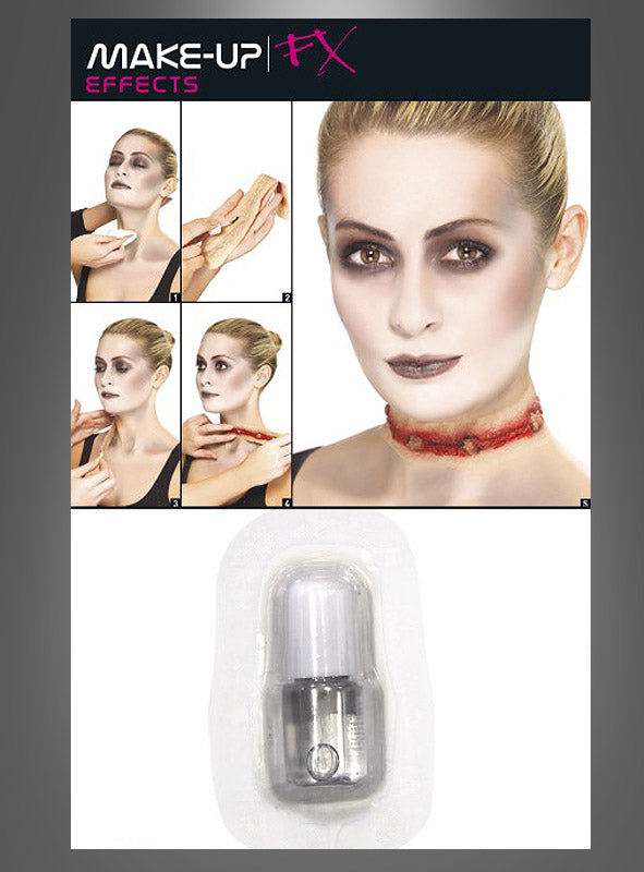 Anleitungsbilder, die zeigen, wie eine Frau Make-up aufträgt, um einen künstlichen Wund-Effekt am Hals zu erzielen. Dabei verwendet sie „Spirit Gum Kleber für Latex“, um realistische Ergebnisse zu erzielen. Das Produkt ist unten in einer Kunststoff-Blisterverpackung abgebildet.