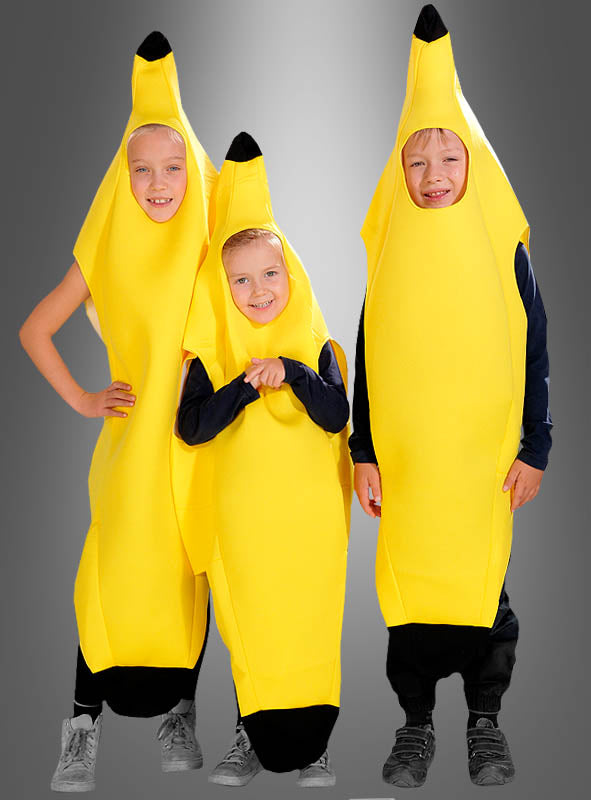 Drei Kinder in leuchtend gelben Bananenkostümen für Kinder standen zusammen vor einem schlichten grauen Hintergrund und lächelten – bereit, mit ihren verspielten Bananenkostümen für Kinder bei jeder Veranstaltung für fröhliche Stimmung zu sorgen.