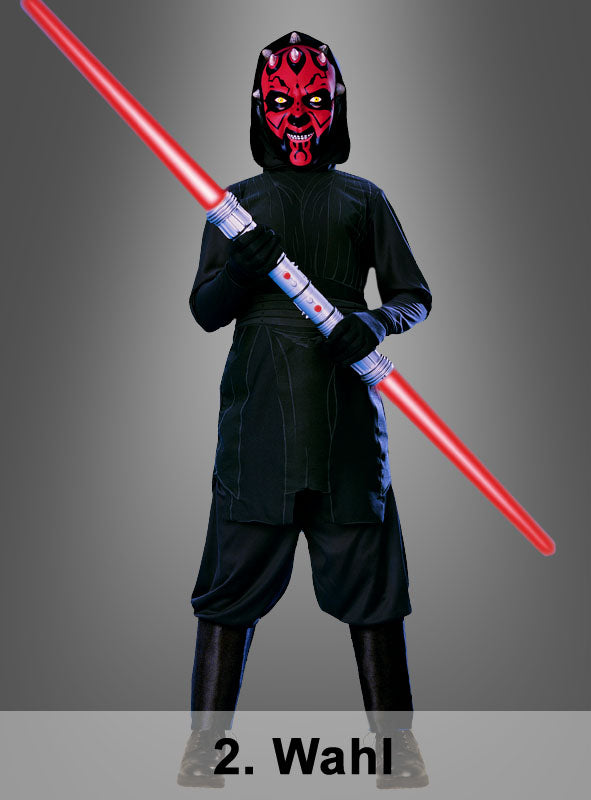 Ein Kind, das das „Darth Maul Kinderkostüm 2. Wahl ohne Maske 140–146“ trägt, steht vor einem grauen Hintergrund und hält ein rot schwingendes Doppelklingen-Lichtschwert in der Hand; unten ist der Schriftzug „2. Wahl“ zu sehen.