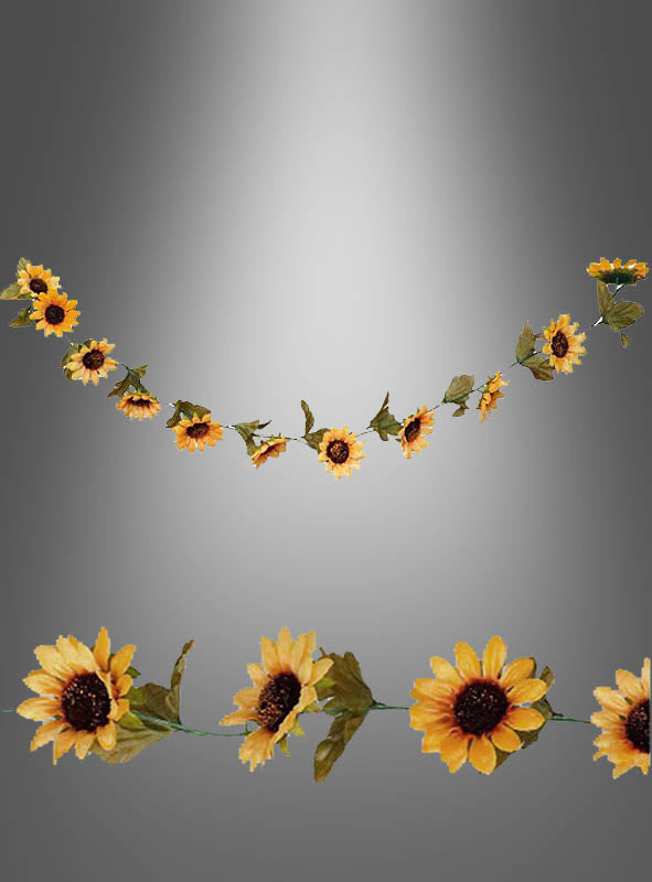 Zwei „Deko Sonnenblumen“-Girlanden (220 cm) mit grünen Blättern sind vor einem grau abgestuften Hintergrund abgebildet, wobei eine Girlande geschwungen und die andere gerade angeordnet ist. Diese festlichen Girlanden bestehen aus naturgetreuen Kunstblumen und sorgen für eine bezaubernde dekorative Note.