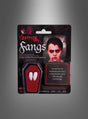 Vampirzähne für Dracula – Dieses Set enthält zwei weiße Vampirzähne für Erwachsene in einer sargförmigen Verpackung, ideal zur Vervollständigung deines Halloween- oder Dracula-Kostüms. Auf der Verpackung ist eine Person mit Vampir-Make-up und eingesetzten Reißzähnen abgebildet.
