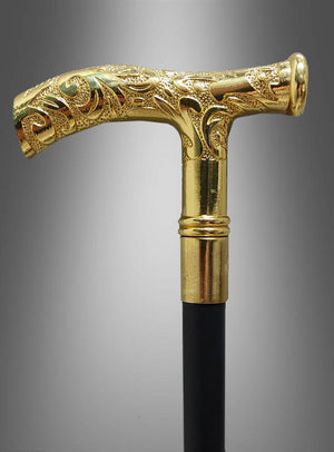 Selbstverständlich! Hier ist eine überarbeitete Version des Satzes unter Verwendung Ihrer Produktdaten: Der edle Gehstock mit goldenem Griff (93 cm) präsentiert sich in elegantem Schwarz mit einem kunstvoll verzierten, goldfarbenen Griff und wirkt vor einem sanft verlaufenden grauen Hintergrund besonders edel – ein stilvolles Accessoire für jedes anspruchsvolle Outfit.