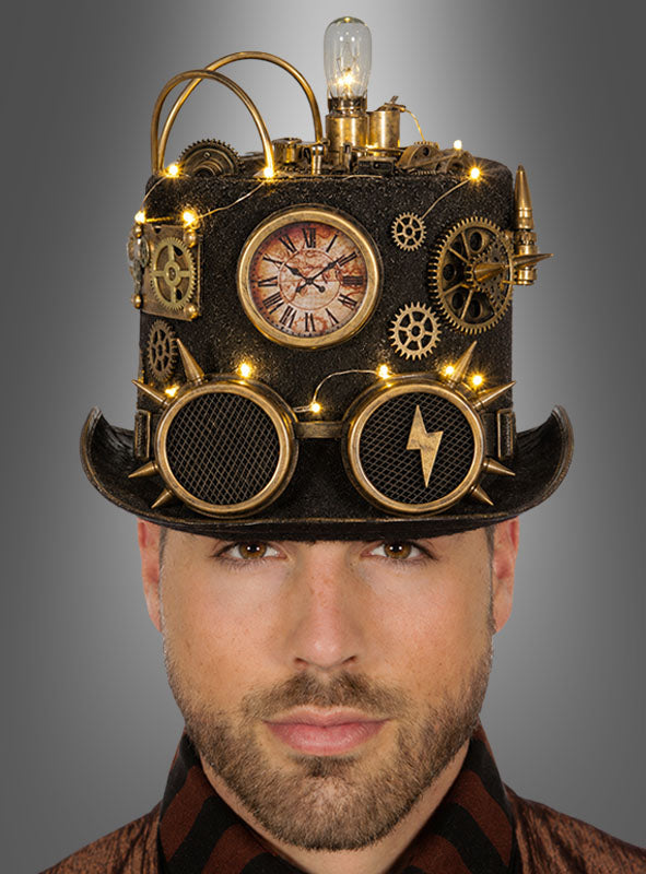 Eine Person trägt den „Steampunk-Zylinder mit Licht“, einen schwarzen Hut, der mit bronzenen Zahnrädern, einem Zifferblatt, einer runden Schutzbrille, Lichterketten und einer Glühbirne verziert ist – ein echter Steampunk-Look. Dieses einzigartige Stück wird durch auffällige Steampunk-Accessoires abgerundet und sorgt so für einen unvergesslichen Look.