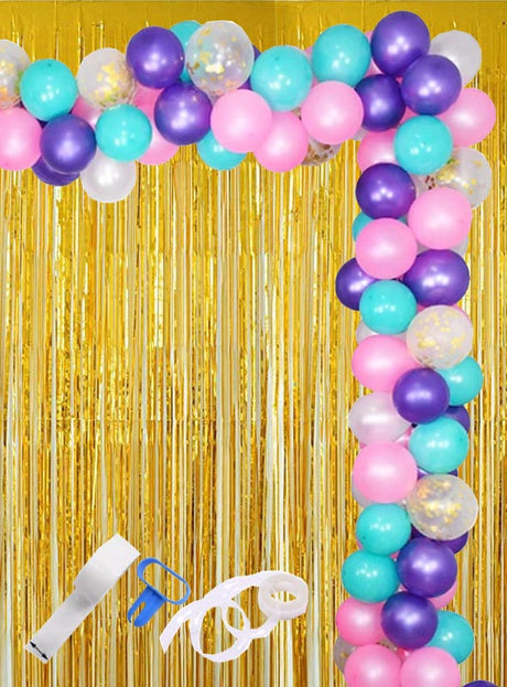 Luftballon-Girlanden-Set, 113 Teile, blau, lila, rosa – ideal für eine farbenfrohe Luftballon-Girlande mit lila, rosa und türkisfarbenen Luftballons sowie Konfetti-Luftballons vor einem Hintergrund mit goldenen Fransen; im Vordergrund sind eine Rolle Klebeband und ein Luftballon-Bindewerkzeug abgebildet, die den Aufbau erleichtern.