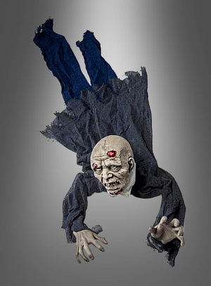 Ein „kriechender oder hängender Zombie, animiert mit Sound, 140 cm“ in zerfetzter schwarzer Kleidung, mit blassem Kopf, roten Augen und ausgestreckten Armen scheint vorwärts zu kriechen und sorgt vor einem grau verlaufenden Hintergrund für eine besonders gruselige Halloween-Dekoration.
