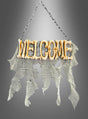 Heißen Sie Ihre Gäste mit dem Halloween-Türschild „Welcome“ (28 x 40 cm) willkommen – einem auffälligen Schild mit der Schriftzug „WELCOME“ in leuchtendem Gelb, das an einer Kette befestigt ist und unter dem zerfetzte graue Stoffstreifen herabhängen. Dieses gruselige Schild ist das perfekte Halloween-Dekostück, um direkt an Ihrer Haustür für festliche Stimmung zu sorgen.