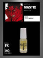 Unter einem Bild einer Person mit rotem Teufels-Make-up und Hörnern ist eine Flasche „Mastix FX Kleber 5 ml für Latex-Make-up“ abgebildet. Der Text hebt die hohe Qualität des Klebers hervor, der sich ideal für Latex-Anwendungen und den Einsatz in Make-up-Tutorials eignet.