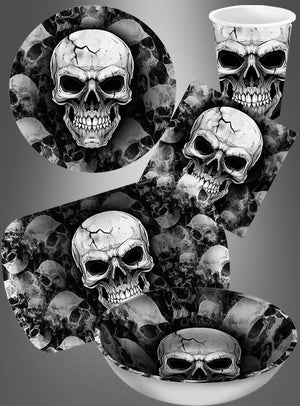 Servieren Sie Ihre Getränke an diesem Halloween stilvoll mit den 6 „St. Halloween Totenkopf“-Trinkbechern (240 ml) – mit ihrem gruseligen, sich wiederholenden Totenkopfmuster auf dunklem Hintergrund sind diese Becher die perfekte Wahl für die Halloween-Tischdekoration oder für alle, die ihrer Halloween-Deko mit einem auffälligen und gruseligen Akzent das gewisse Etwas verleihen möchten.