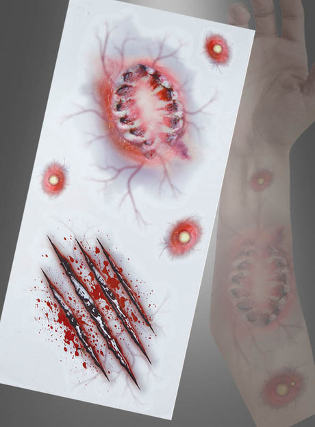 Ein Bogen mit temporären „Bisswunden“-Tattoos, ideal für Ihr Halloween-Kostüm, mit Motiven wie infizierten Wunden, einer grausigen Bissspur, blutigen Kratzspuren und kleinen roten Wucherungen – im Hintergrund ist ein naturgetreues „Bisswunden“-Halloween-Tattoo zu sehen, das auf einem Unterarm angebracht ist.