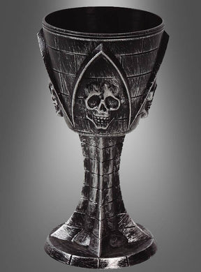 Mit seiner strukturierten Oberfläche und dem auffälligen Totenkopf-Motiv auf der Vorderseite ist der „Totenkopf Kelch“ Halloween-Trinkbecher ein dunkler Kelch im Gothic-Stil, der sich perfekt als Accessoire für jede gruselige Feier eignet.