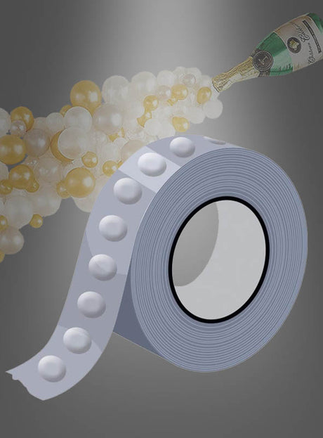 Die Rolle mit doppelseitigen Klebepunkten (5 m) wird vor sprudelnden Champagnerblasen und einer Flasche im Hintergrund präsentiert – ideal zum Befestigen von Partydekorationen oder für stilvolle Ballondekorationen mit diesen praktischen doppelseitigen Klebepunkten.