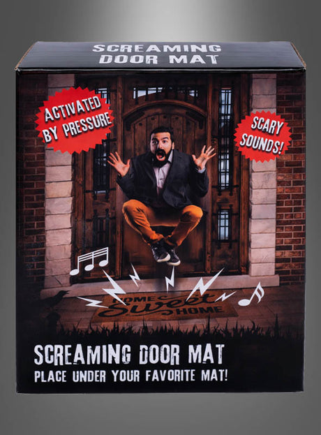 Auf der Produktverpackung einer „Türmatte Sound Effekt für Halloween“ ist ein Bild eines überraschten Mannes zu sehen, der in die Luft springt, und ein Text weist darauf hin, dass die Matte gruselige Soundeffekte erzeugt, wenn man darauf tritt.