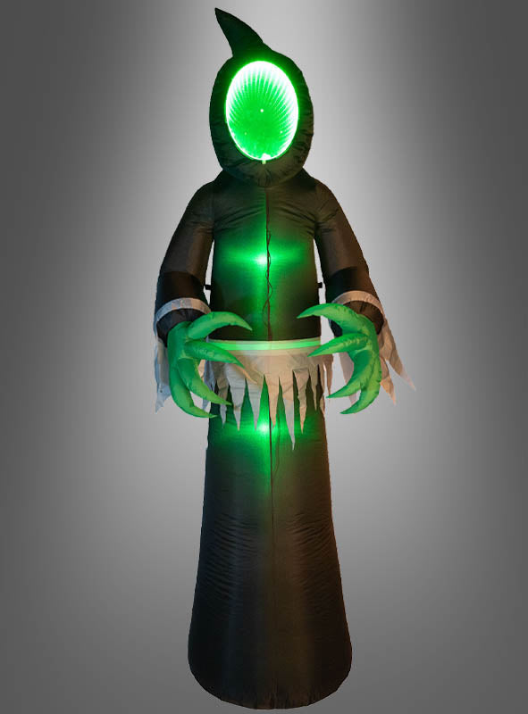 Der „Riesige aufblasbare Geist mit LED, 240 cm“ hat ein leuchtend grünes Gesicht, Krallenhände und eine zerfetzte schwarze Robe. Von innen durch LED-Beleuchtung beleuchtet, ist er vor einem grauen Hintergrund ein echter Blickfang als Halloween-Dekoration.
