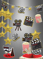 Verleihen Sie Ihrer nächsten Hollywood-Mottoparty mit dem Partyset „Hollywood Movie Dekoration“ das gewisse Etwas – mit Filmrollen, Popcorn-Eimern, Regiestühlen, Filmklappen und goldenen Sternen, auf denen Filmrollen stehen – alles vor einem stilvollen grauen Hintergrund. Dieses Set enthält alles, was Sie für eine authentische Hollywood-Dekoration benötigen.
