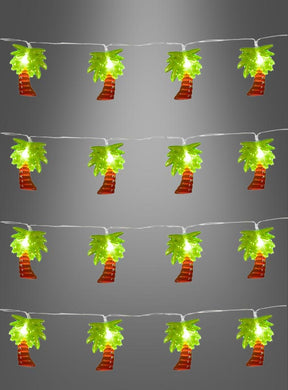 Die „Lichterkette 140 cm Palmen Sommerparty“ besteht aus abwechselnd leuchtenden grünen Palmblättern und roten, strumpfförmigen Ornamenten, die in vier horizontalen Reihen auf grauem Hintergrund angeordnet sind – perfekt als Palmen-Lichterkette oder LED-Lichterkette für Ihre nächste Hawaii-Party-Dekoration.
