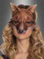 Eine Person mit langen, welligen blonden Haaren, die eine realistische Fuchs-Halbmaske für Damen und Herren vor einem neutralen grauen Hintergrund trägt – perfekt, um jeden Tiermasken- oder Fuchs-Kostüm-Look abzurunden.