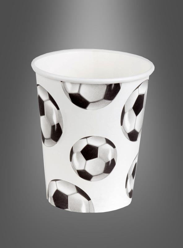 10 Stück Pappbecher mit Fußballmotiv auf weißem Hintergrund, verziert mit schwarz-weißen Fußballmustern – ideal als Fußball-Dekopappbecher für Ihre nächste Themenparty, vor einem einfarbigen grauen Hintergrund mit Farbverlauf.