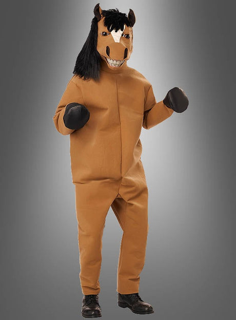 Eine Person, die das „Pferd-Kostüm Unisex mit Ani-Motion-Maske“ trägt – ein braunes Ganzkörper-Pferdekostüm mit schwarzer Mähne, weißer Gesichtszeichnung und übergroßen Handschuhen –, steht vor einem grauen Hintergrund mit Farbverlauf. Die Ani-Motion-Maske verleiht diesem bezaubernden Tierkostüm ausdrucksstarke Details.