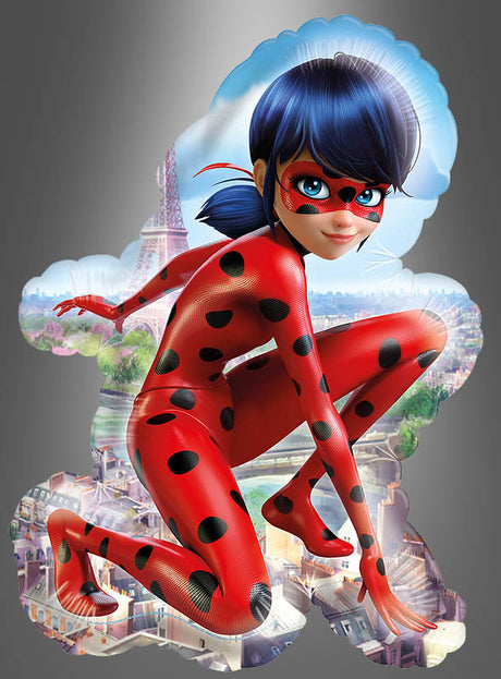 Eine Zeichentrickfigur in einem rot-schwarz gepunkteten Anzug hockt vor dem Hintergrund von Paris und dem Eiffelturm – perfekt für eine „Miraculous“-Party. Halte diesen zauberhaften Moment mit dem Ladybug-Folienballon „Supershape“ (55 x 86 cm) fest und runde damit deine Feier ab.