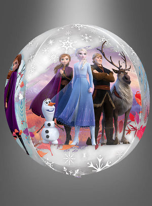 Der Orbz Luftballon „Eiskönigin“ (40 cm) ist ein runder Luftballon, auf dem Elsa, Anna, Kristoff, Olaf und Sven zu sehen sind, umgeben von zarten Schneeflockenmustern auf transparentem Hintergrund – damit ist er der perfekte Elsa-Partyballon für Ihre zauberhafte Feier.