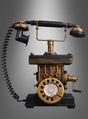 Retro-Telefon im 20er-Jahre-Stil als Vintage-Dekorationsspardose mit gold-schwarzer Oberfläche, Spiralkabel sowie separatem Hörer und Mundstück, vor einem grauen Hintergrund mit Farbverlauf. Diese stilvolle Spardose ist eine charmante Anspielung auf das klassische Telefondesign.