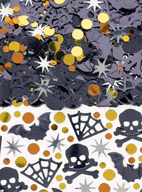 Halloween-Konfetti-Streudeko mit Totenköpfen, Fledermäusen, Spinnennetzen, silbernen Sternen und goldenen Kreisen, verteilt auf einem schwarz-weißen Hintergrund – perfekt als farbenfrohe Tischdekoration (Konfetti-Tischdekoration) für Ihre Halloween-Party.