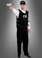 Eine Person in einer FBI-Weste und einer FBI-Mütze richtet eine Spielzeugpistole vor einem schlichten grauen Hintergrund nach vorne – der ideale Look für alle, die auf der Suche nach einem FBI-Herren-Komplettkostüm sind, perfekt für Karneval oder Mottopartys.