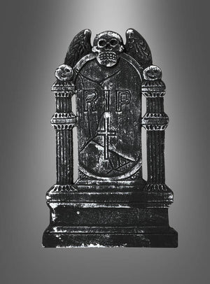 Ein schwarzer Grabstein im Halloween-Design mit verschiedenen Motiven, auf dem „RIP“ eingraviert ist, mit einem geflügelten Totenkopf oben und einem Kreuz unterhalb des Textes, vor einem grauen Hintergrund mit Farbverlauf – perfekt als auffälliger Blickfang für Ihre Halloween-Dekoration.