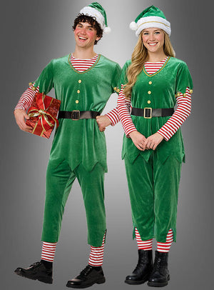 Zwei Personen tragen das „Grüne Weihnachtself-Kostüm für Erwachsene“ – grüne Elfenoutfits mit rot-weiß gestreiften Ärmeln und Hosen. Eine von ihnen hält ein verpacktes Geschenk in der Hand, während beide lächelnd vor einem grauen Hintergrund stehen und in ihrem Weihnachtskostüm für Erwachsene die festliche Stimmung perfekt einfangen.