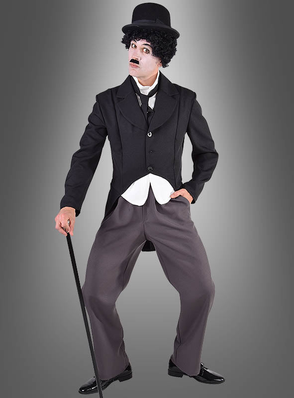 Dieses „Charlie Komiker“-Kostüm im Frack-Stil – komplett mit klassischem schwarzem Anzug, Melone, falschem Schnurrbart und Spazierstock – ist perfekt für Männer, die beim Karneval in die Rolle einer klassischen Komikerfigur aus vergangenen Zeiten schlüpfen möchten.