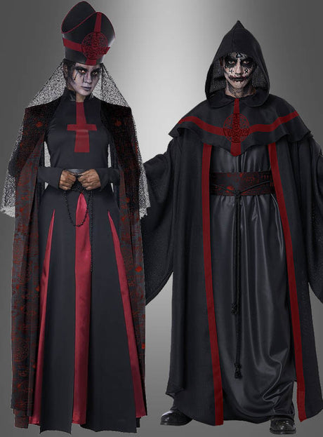 Zwei Personen in dunklen, gotischen Kostümen mit roten Akzenten – die eine in einem auffälligen „Dunkle Priesterin“-Halloween-Kostüm, die andere als Kultist mit Kapuze – tragen beide ein dramatisches Make-up und zeigen ernste Mienen, wodurch eine Atmosphäre entsteht, die an ein „Schwarze Messe“-Kostüm erinnert.