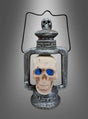 Die Halloween-Laterne mit Licht (35 cm) besticht durch ihr metallisches Laternen-Design mit einem Totenkopf im Inneren, leuchtend blauen Augen und einem kleineren Totenkopf-Detail oben – eine auffällige Halloween-Laterne, die sich perfekt als Halloween-Dekoration für Ihre gruseligen Feiern eignet.
