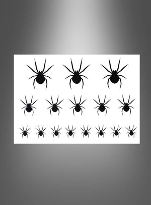 Ein weißes Rechteck zeigt drei Reihen mit schwarzen Spinnensilhouetten – wobei in jeder Reihe die Spinnen von links nach rechts in absteigender Größe angeordnet sind –, vor einem grauen Hintergrund mit Farbverlauf. Damit eignet es sich perfekt für Haut-Tattoos oder Tattoo-Abziehbilder mit dem Motiv „Tattoos Spinne oder Fledermaus, je 32 Stück“.
