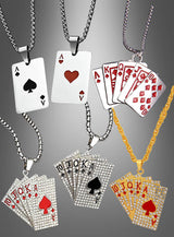 Sechs Halsketten mit Anhängern in Form von Spielkarten – von Assen bis hin zu Royal Flushes – sind wahlweise mit Silber- oder Goldketten erhältlich. Einige Modelle sind mit funkelnden Strasssteinen verziert, was die „Casino Spielkarten Halskette silber oder gold“ zu einem außergewöhnlichen Accessoire für Kostüme oder zu einem auffälligen Schmuckstück im Las-Vegas-Stil macht.