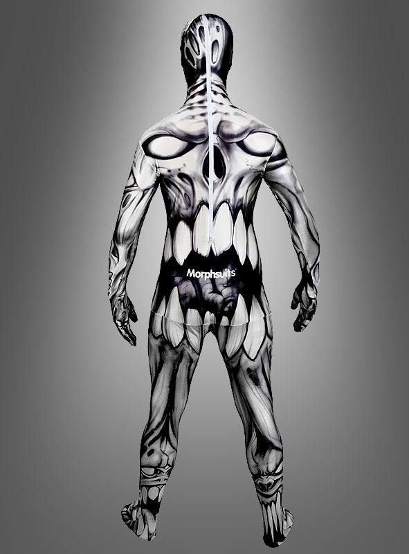 Eine Person, die den „Morphsuit Monster The Mouth“ trägt – ein einfarbiges Ganzkörperkostüm mit Skelett- und Muskelmuster –, steht mit dem Rücken zur Kamera vor einem grauen Hintergrund mit Farbverlauf, was es zu einer auffälligen Wahl für jeden Halloween-Anlass macht.