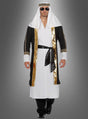 Eine Person trägt das Outfit „Scheich mit orientalischer Kopfbedeckung“, bestehend aus einem weißen Gewand mit goldenen und schwarzen Verzierungen, einer orientalischen Kopfbedeckung, einer dunklen Sonnenbrille und schwarzen Schuhen, und steht vor einem grauen Hintergrund.