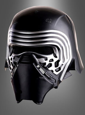 Kylo Ren Deluxe-Vollmaske Star Wars: Ein schwarzer Sci-Fi-Helm mit silbernen Rippen und kantigem Design, inspiriert vom ikonischen Stil aus Star Wars, dargestellt vor einem grauen Hintergrund mit Farbverlauf.