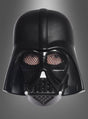 Die „Darth Vader Maske Ben Cooper für Erwachsene“ ist ein schwarzer Kunststoffhelm, der der Maske von Darth Vader aus „Star Wars“ nachempfunden ist. Er dient als beeindruckende Retro-Halbmaske und wird vor einem schlichten grauen Hintergrund präsentiert.
