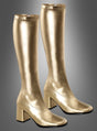 Ein Paar goldene, matte, kniehohe 70er-Disco-Stiefel für Damen mit Blockabsatz, die jedes Disco-Outfit perfekt abrunden, vor einem grauen Hintergrund mit Farbverlauf aufrecht präsentiert.