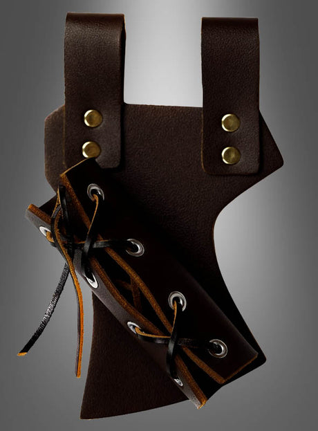 Der „Mittelalter Schwertscheide Gürtelhalter“ ist ein dunkelbrauner Axt-Halter aus Leder mit Metallnieten und Schnürdetails, der sich bequem am Gürtel befestigen lässt – ideal als Gürtelhalter für Schwerter oder zur Vervollständigung Ihres Mittelalter-Kostüms bei jeder historischen Nachstellung.