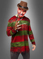 Eine Person trägt das Freddy-Krueger-Kostüm-Set für Herren – bestehend aus einem rot-grün gestreiften Pullover, einer braunen Mütze, einer Maske mit Narben und einem Handschuh mit langen Metallkrallen –, das sich perfekt für jeden Fan von „Nightmare on Elm Street“ eignet, der einen authentischen Look sucht. Dieses auffällige Halloween-Kostüm für Herren sticht vor einem grauen Hintergrund mit Farbverlauf besonders hervor.