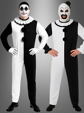 Zwei Personen tragen das schwarz-weiße Clown-Kostüm im klassischen Harlekin-Design mit Rüschenkragen; eine davon hat ein dramatisches schwarz-weißes Gesichts-Make-up, das von einem Horrorclown inspiriert ist, während die andere das Kostüm mit einer weißen Maske mit übertriebenen Details kombiniert.