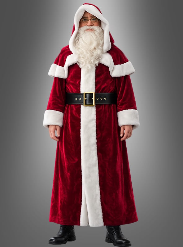 Eine Person, die den „Mantel Weihnachtsmann dunkelrot“ trägt – einen rot-weißen Mantel im Weihnachtsmann-Stil mit Kapuze, schwarzem Gürtel und schwarzen Stiefeln –, steht vor einem grauen Hintergrund.